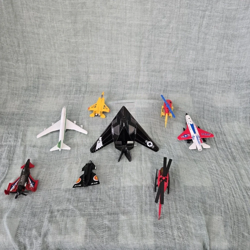 Lot of Mixed Die cast‎  Metal and Plastic Toy Aircraft Airplane Helicopter